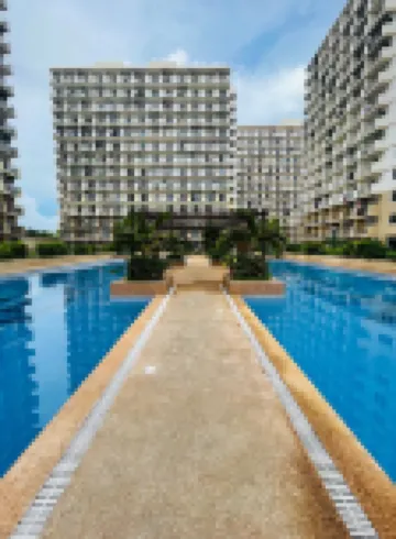 J&J Mactan Stays PS4, Netflix, Pool & Paid/Parking Hotels near SAEKYUNG VILLAGE 1