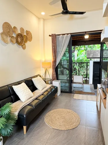 รูปภาพของNo.2 Tiny Townhome Near Saturday Night Market