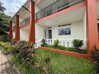 Luxury Lakeview flat 8 mins from Speke Resort