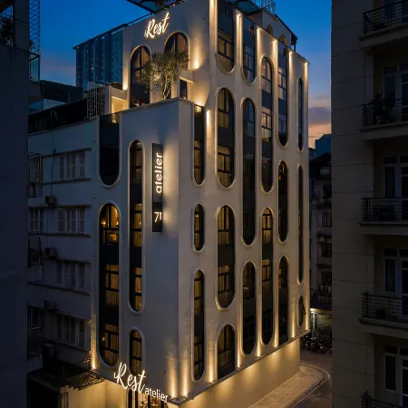 iRest Atelier Hanoi Apartment & Hotel Отели рядом с достопримечательностью «Перекресток Со»