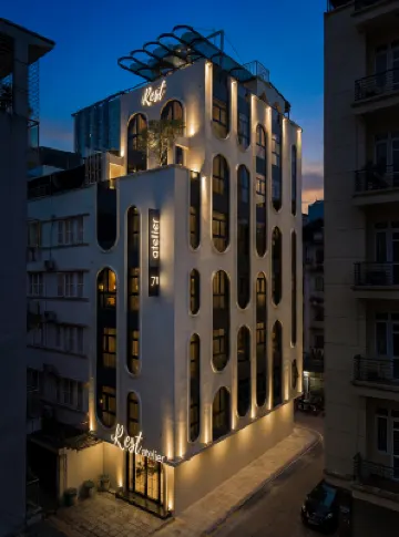 iRest Atelier Hanoi Apartment & Hotel ソ 交差点周辺のホテル