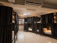 TUKTUK Home - Bar