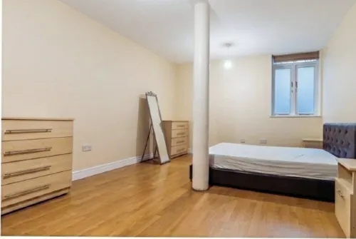 Central Manchester City Centre Piccadilly - เปิดใหม่