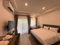 Sarona House - Mountain view