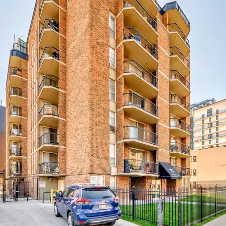 Urban Downtown Condo with Panoramic Views