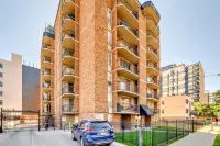 Urban Downtown Condo with Panoramic Views - Alloggi