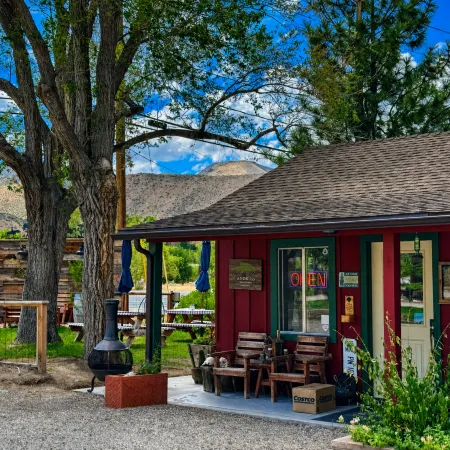 Andruss Motel