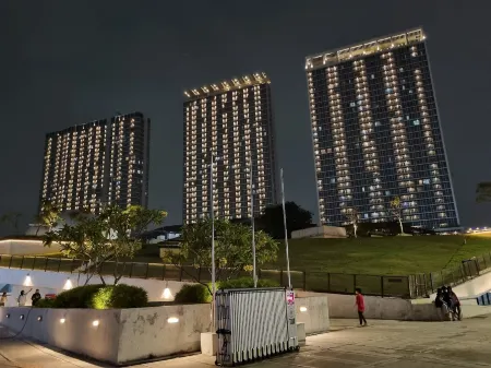 Genius Jakarta - Menteng Park Luxury Apartment Отели рядом со станцией Stasiun Pasar Senen