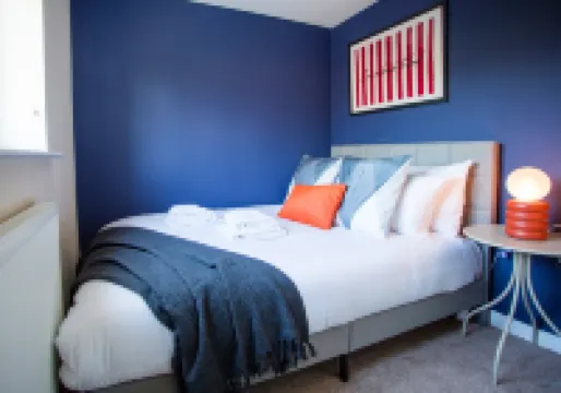Comfy 3-Bed City Home • Parking • Near Deansgate
