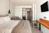 Batis Aero Beachfront Wellbeing Hotel - バルコニー