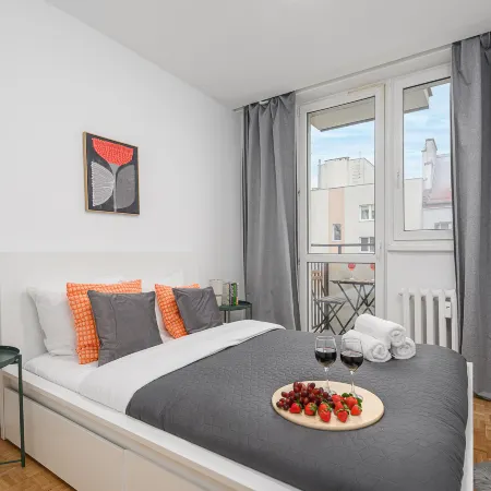 Lumina bright apartment near Łazienki Królewskie