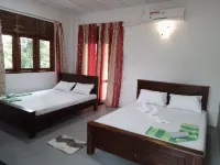 Wijaya Garden Hotel - B&Bs (Bed and breakfast)