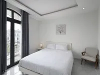 Mongol Homestay Hotels near Long Beach