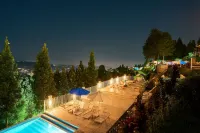 Luxcamp Bukit Damar - Puncak By Horison - Pools