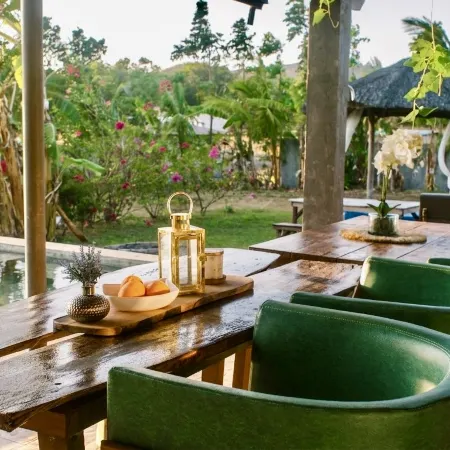 Sundown Farm Stay | Pinewood Villa with Pool