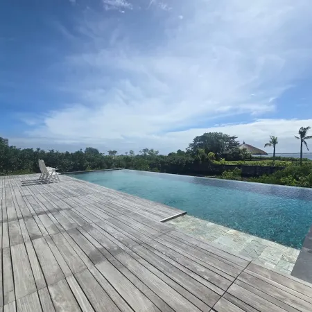 Climaco Beach | Villa in Mactan