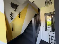 Flat | Sleeps 7 | 3 Bedrooms | Balcony - breakfast