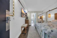 All New Seafront Condo with Lazy River -  Ferienwohnungen