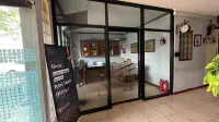 Hotel O near Universitas Indonesia formerly Bang Day - موقف سيارات