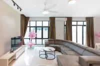Muji Style 5BR Ferringhi Beach House 15Pax 1