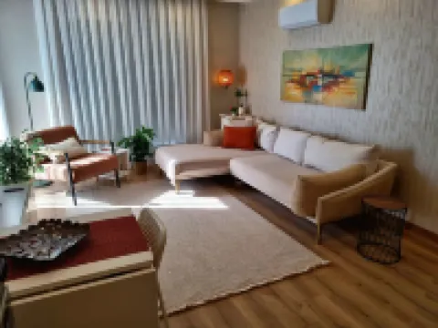 2 Bedroom Cozy Apartment