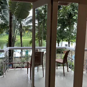 Foy's Lake Resort
