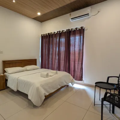 Grand Beach Villa Hotels near Ezhimala Beach