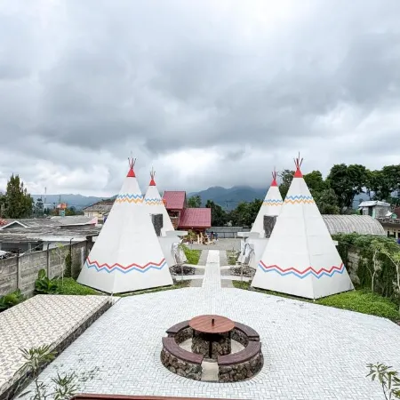 Urbanview Wichita Syariah Cabin Maribaya Отели рядом с достопримечательностью «Марибая Парк»