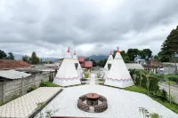 Urbanview Wichita Syariah Cabin Maribaya