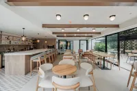 Lomm Hotel By Somos The Group