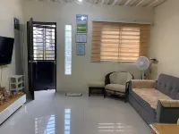 CC Transient House – Entire Townhouse (1 of 2 Bedrooms Available) - 2-Sterne