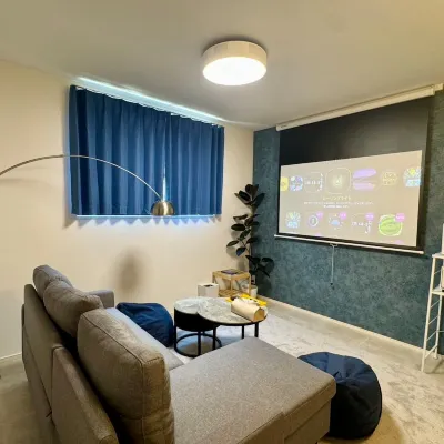 [Newly built house in Fukuoka City]  Aladdin projector | Max of 10 people, Unit II โรงแรมใกล้สวนสนุก Kashii Kaen Sylvania Garden