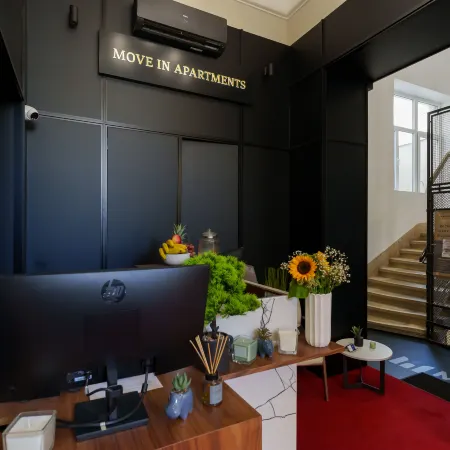 Move In Aparthotel