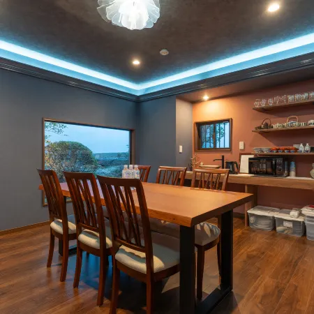 Private Japanese Garden House Near Kansai Airport, Osaka for 6-12 guests - Free parking, Hinoki Bath
