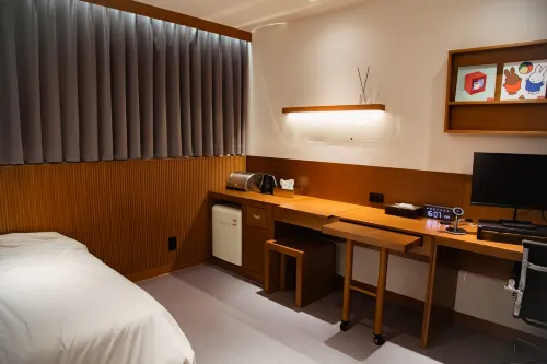 HOTEL MOMUM - 2-Star