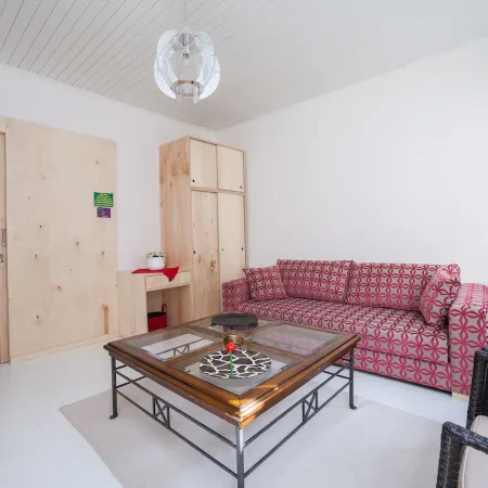 Newly-renovated apartment 1 (bedroom+living room)