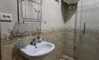 Diyora Hostel