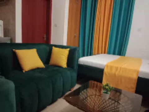 Royal Studio Apartments