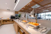 Pohang Yeongildae Beach Hotel - breakfast