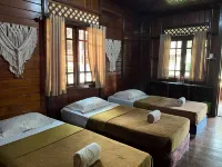 Santa Monica Resort Hotels in Caringin