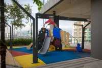 Tropicana 218: 寬敞豪華城市公寓（三房三車位，可容納11人）