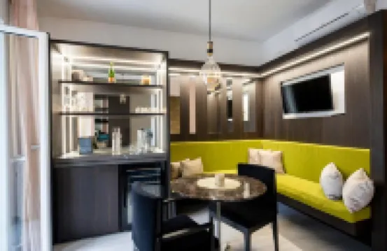 Mare | Fronte Mare con Balcone – Vicino al Centro Storico