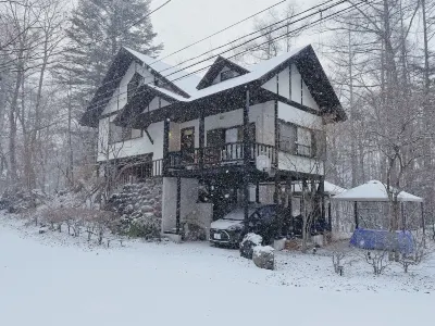 Rock Villa Karuizawa - Mountain View Forest Retreat Built on Rock 오마에 역 주변 호텔