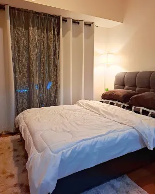 High floor - Rockwell View | Pool + Pet Friendly