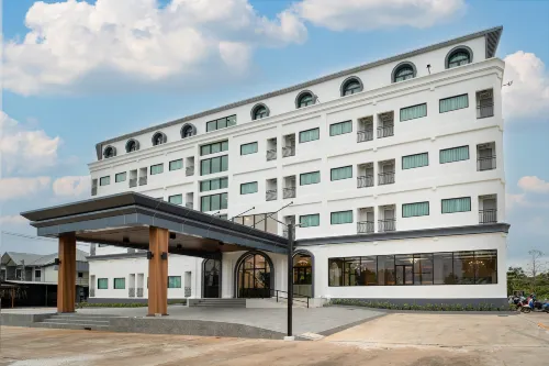 Finn Hotel Hotels in Bueng Kan