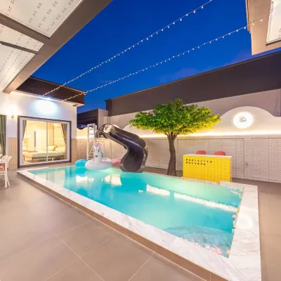Homey House Na Jomtien Hotels near Phoenix Golf Club
