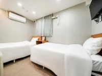 Jongno 247 Hostel 東大門購物百貨附近的飯店