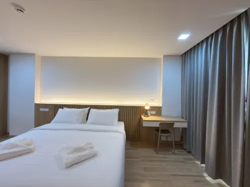 Armass Residence - Condos