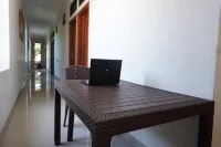 OYO 94020 Lia Kost Syariah Near Perkuburan bontonompo kahar muzakkar - Wifi