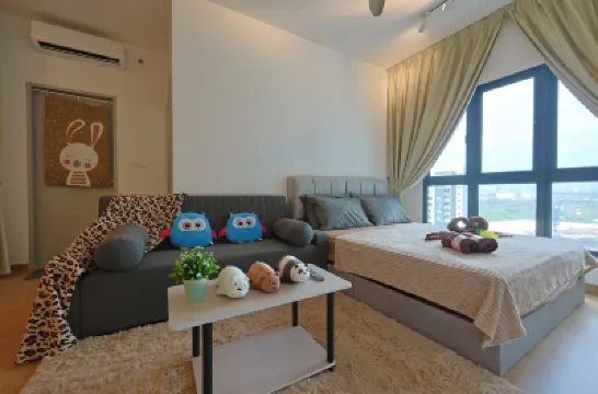 Maya Residence Fei Hong Spacious Family Stay Hotels near Cove Aerobar @ Discovery Park